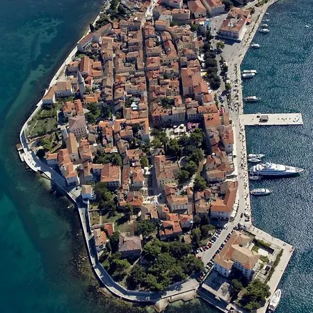 Apartman Studio In Varvari With Terrace, Air Conditioning, Wifi, Washing Machine 664-4