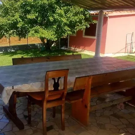 Studio In Varvari With Terrace, Air Conditioning, Wifi, Washing Machine 664-4 * Poreč